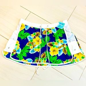 Super Cute !! Floral Skort . NWT!